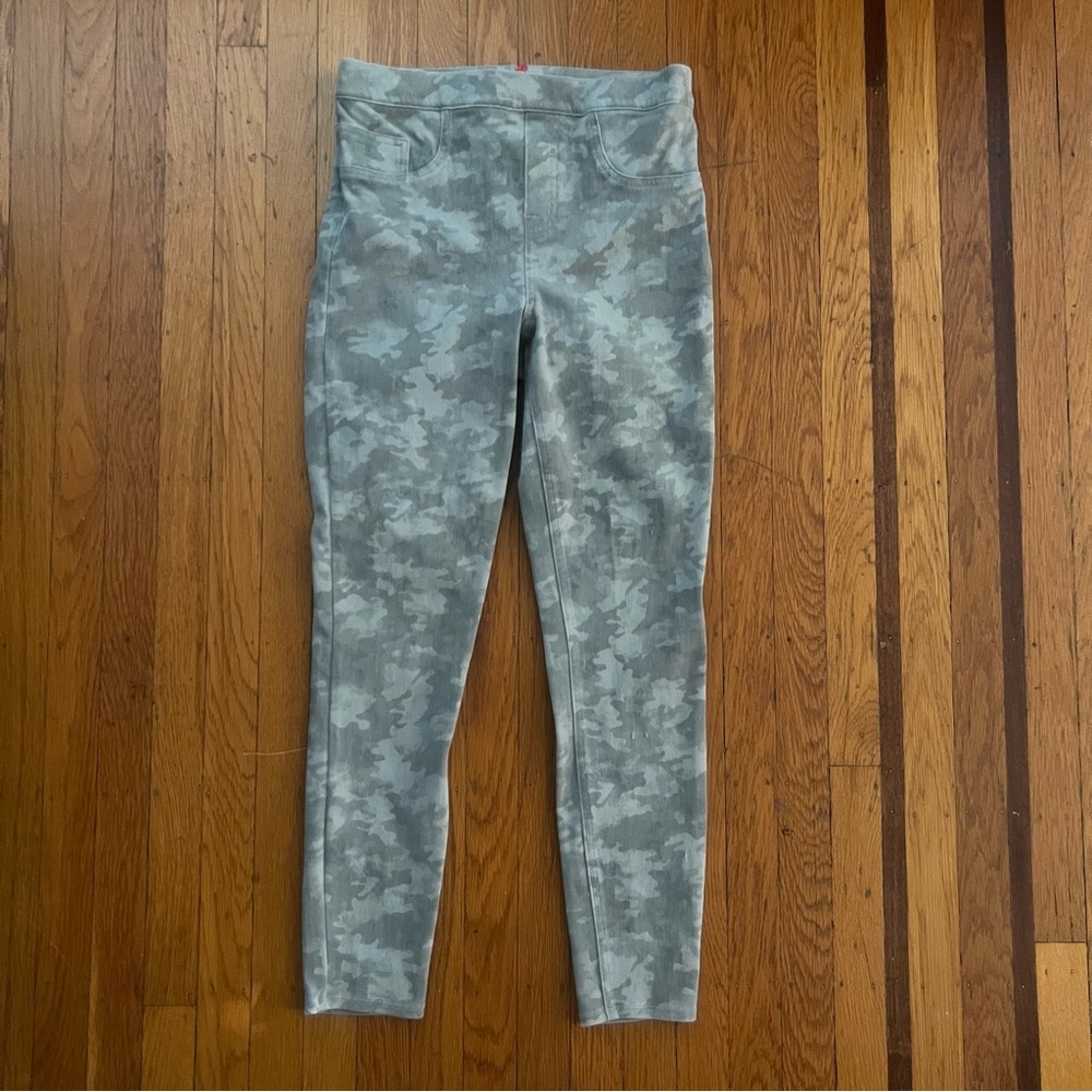 Spanx camo camouflage jeggings green EUC stretch pants